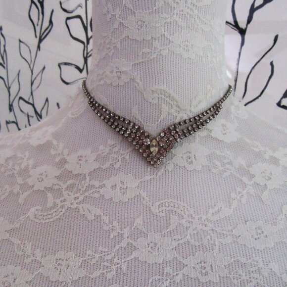 Vintage clear rhinestone chevron V necklace choker - super sparkling!! - Picture 2 of 7
